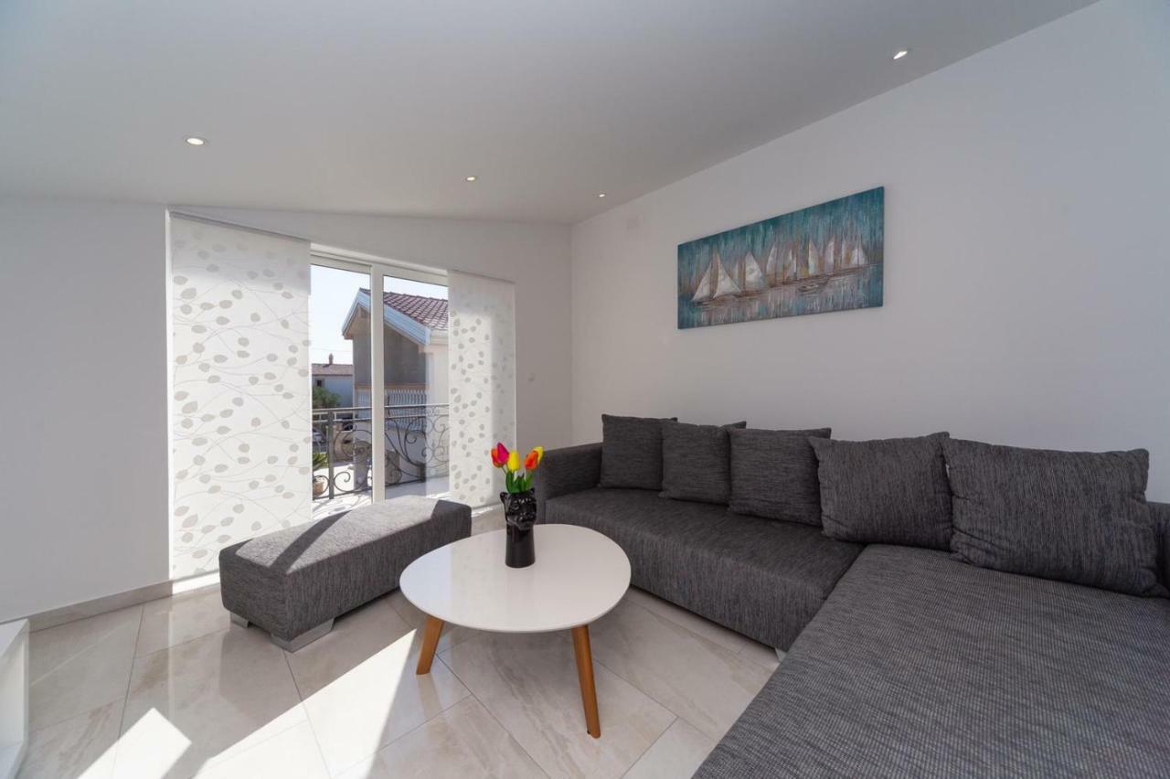 Apartment Antonio ビオグラード・ナ・モル エクステリア 写真